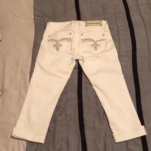 Beautiful Rock Revival Capri